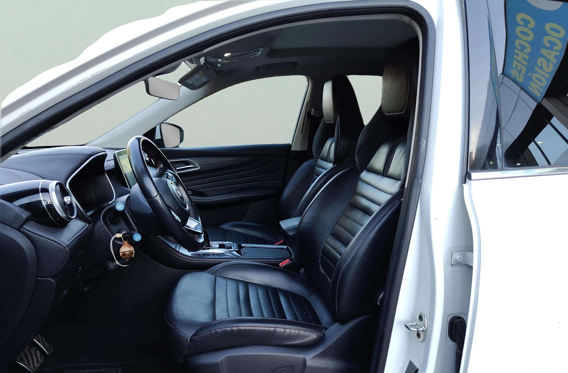 MG HS 1.5 Turbo GDI Luxury DCT - foto 11