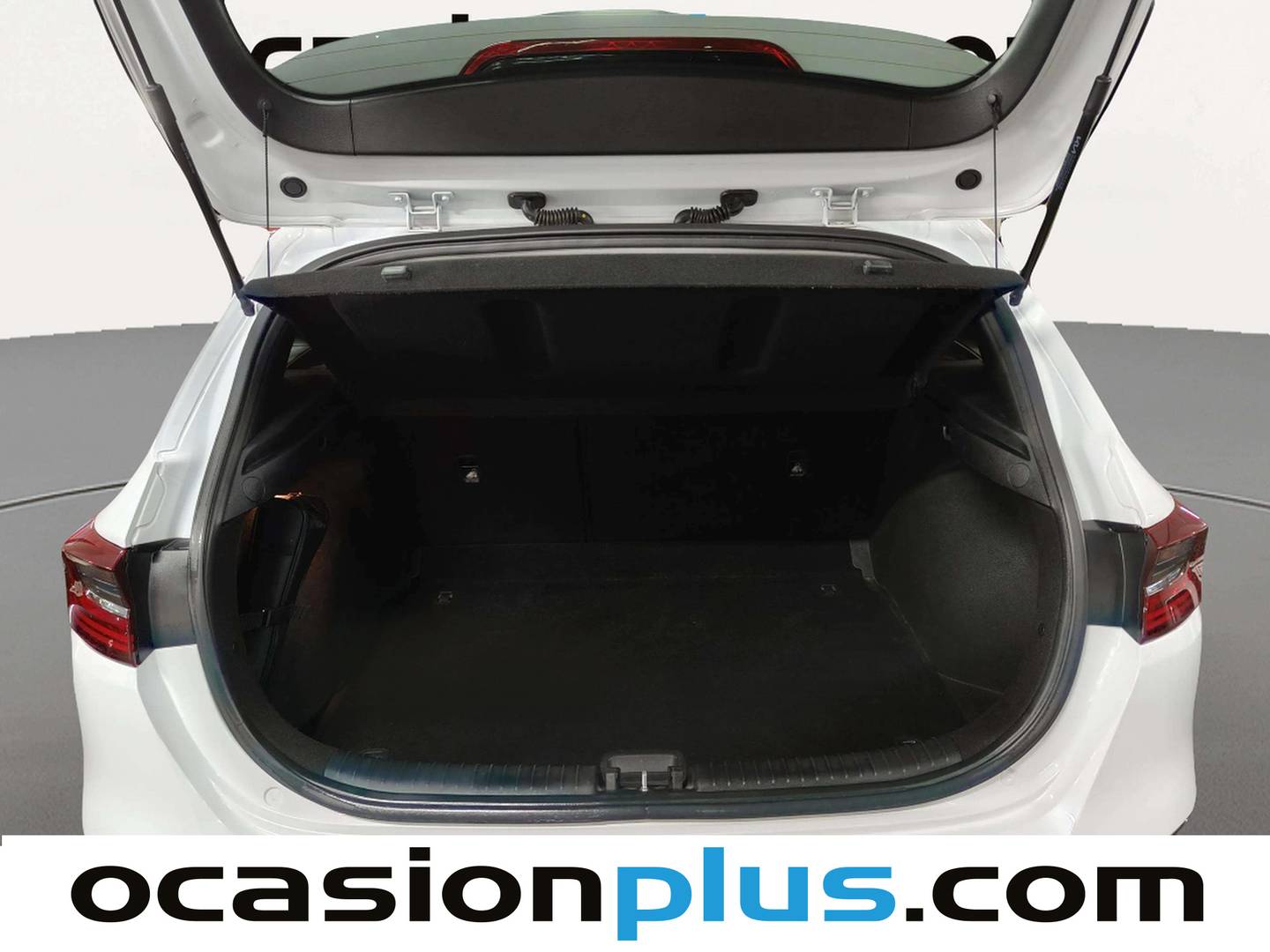 Fotos maletero KIA Ceed KIA Ceed 1.5 MHEV Tech DCT (160 CV)