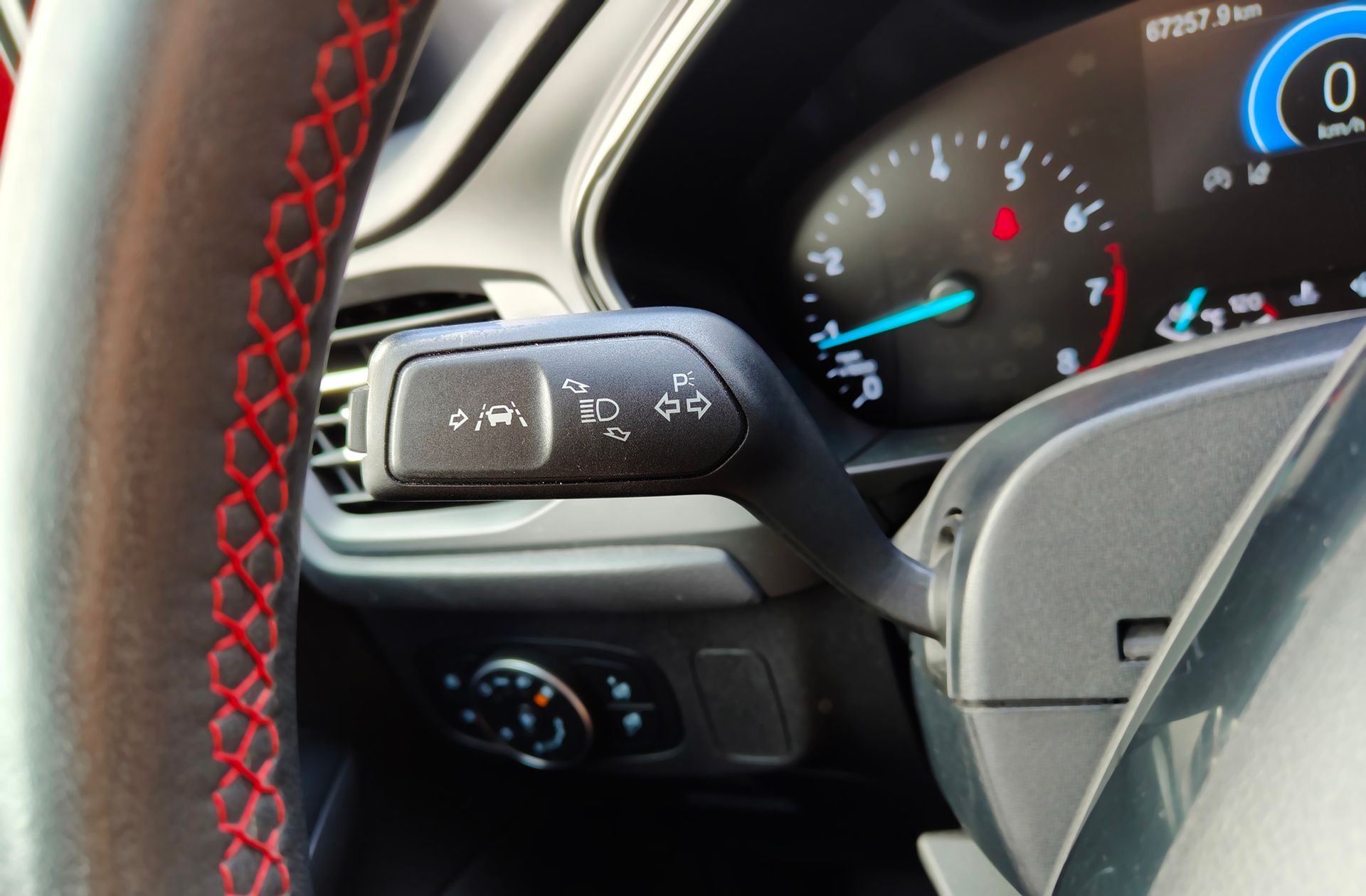 Ford Focus 1.0 EcoBoost ST-Line - foto 30