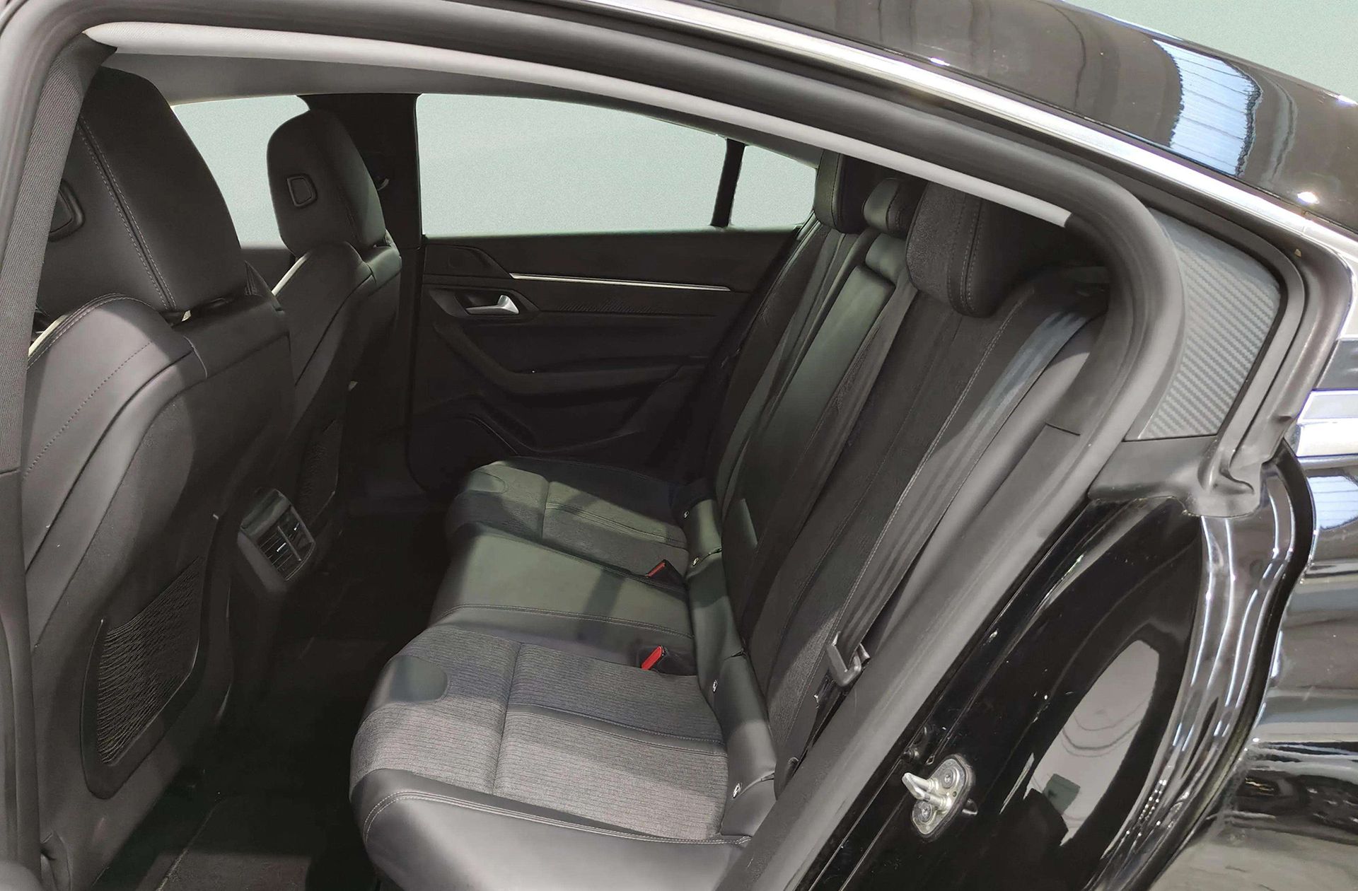 Peugeot 508 BlueHDi 160 Allure EAT8 - foto 15