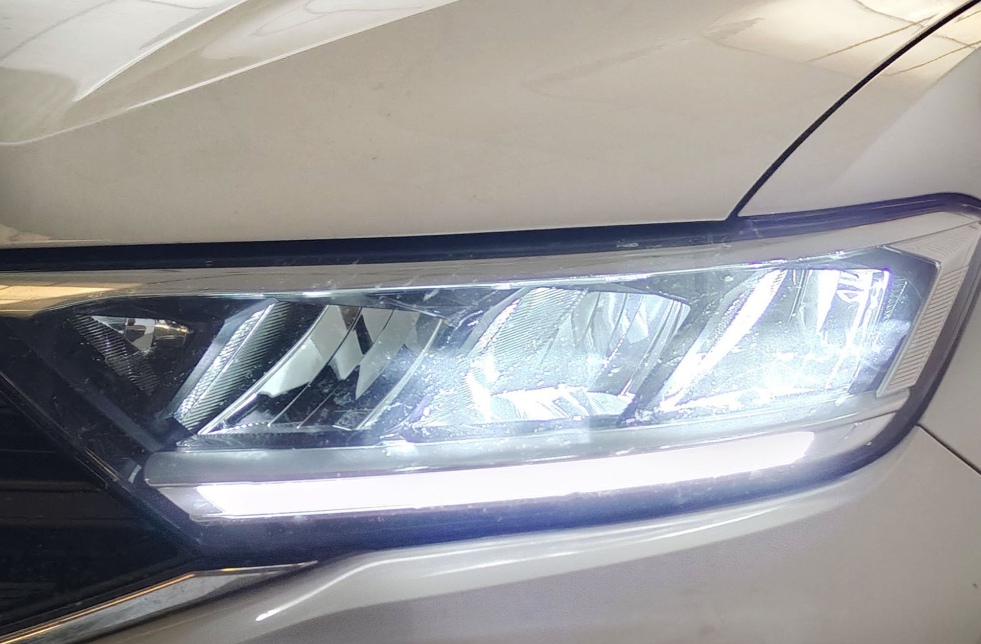 Volkswagen T-Roc Life 1.5 TSI DSG - foto 12