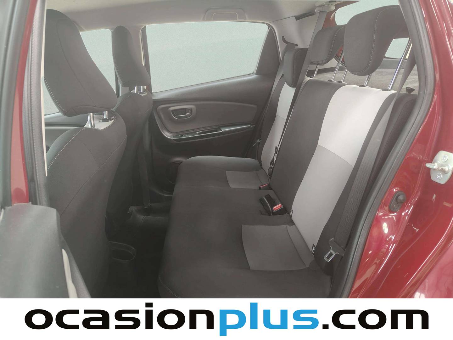 Foto asientos traseros Toyota Yaris Toyota Yaris 1.5 Hybrid Active (100 CV)