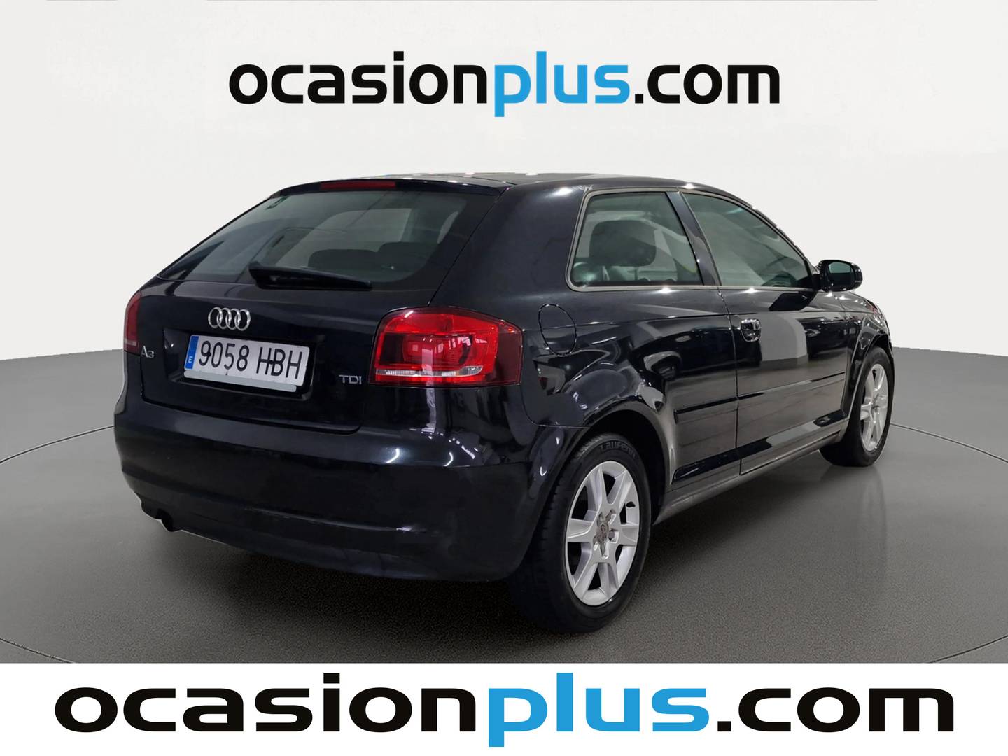 Foto trasera Audi A3 Audi A3 Attraction 1.6 TDI (105 CV) derecha