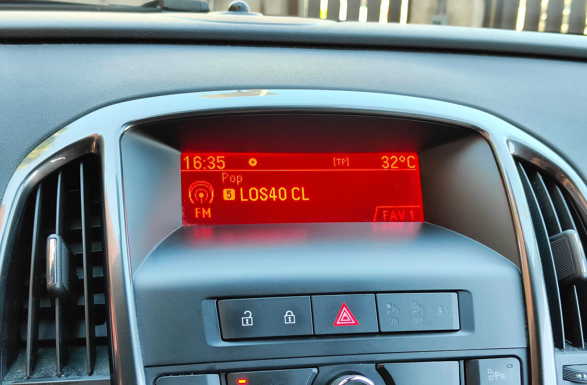 Opel Astra 1.7 CDTI Excellence - foto 34