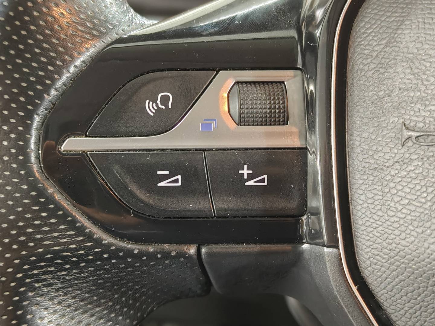 Foto Peugeot Rifter Peugeot Rifter BlueHDi 100 GT Line Standard (100 CV)