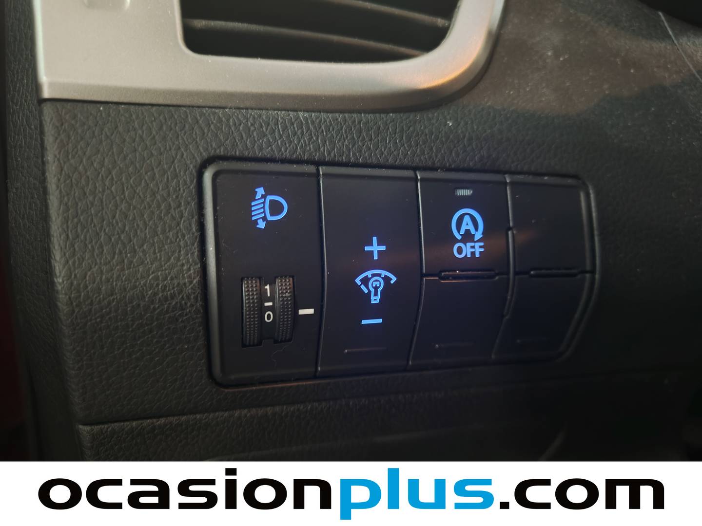 Equipamiento del Hyundai i30 Hyundai i30 1.6 CRDI BlueDrive Tecno (110 CV)