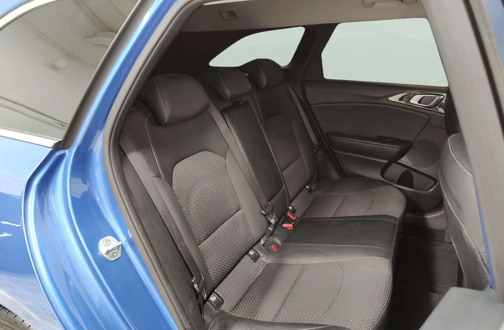 Kia Ceed 1.6 MHEV Tech DCT - foto 21