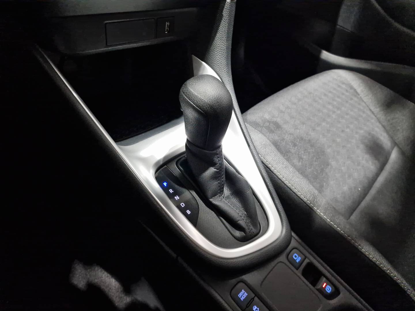 Foto Toyota Yaris Toyota Yaris 120H Business Plus (116 CV)