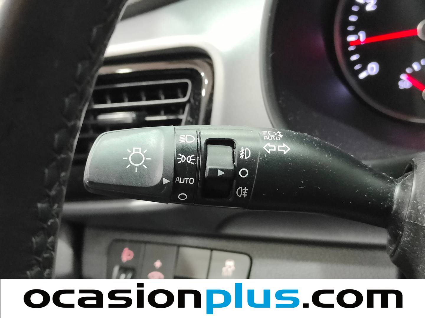 Acabados KIA Stonic KIA Stonic 1.2 CVVT Eco-Dynamics Drive (84 CV)