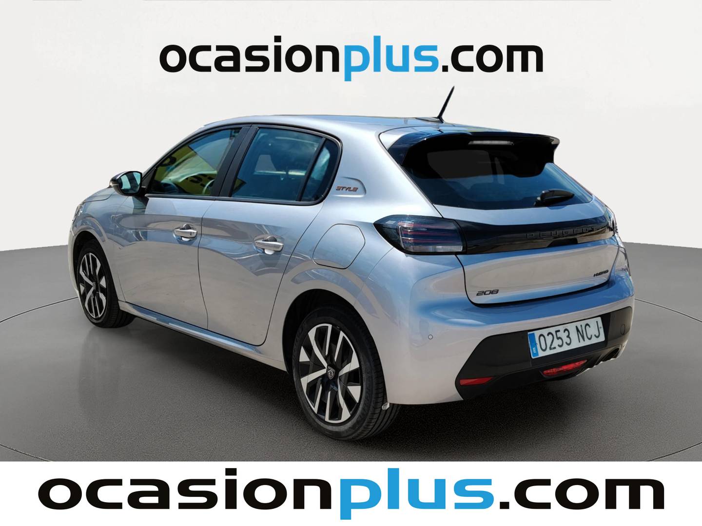 Foto trasera Peugeot 208 Peugeot 208 Style Hybrid 110 eDCS6 (110 CV) izquierda