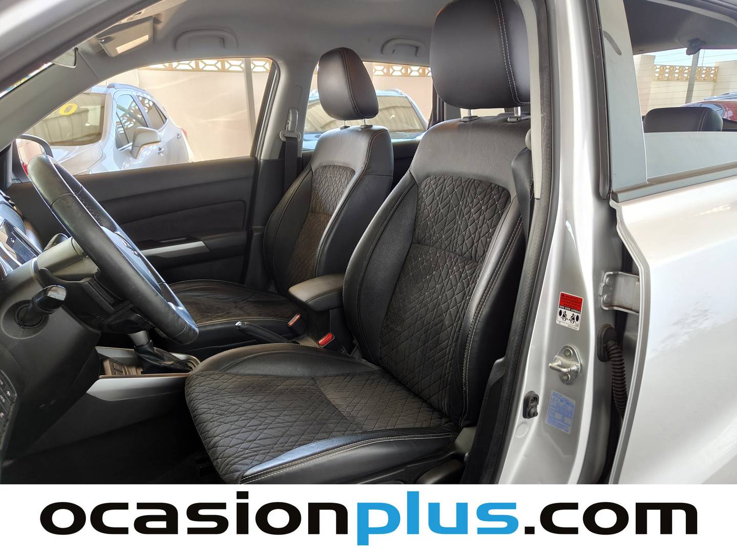 Foto asientos delanteros Suzuki Vitara Suzuki Vitara 1.4 Turbo Mild Hybrid GLX Auto (129 CV)