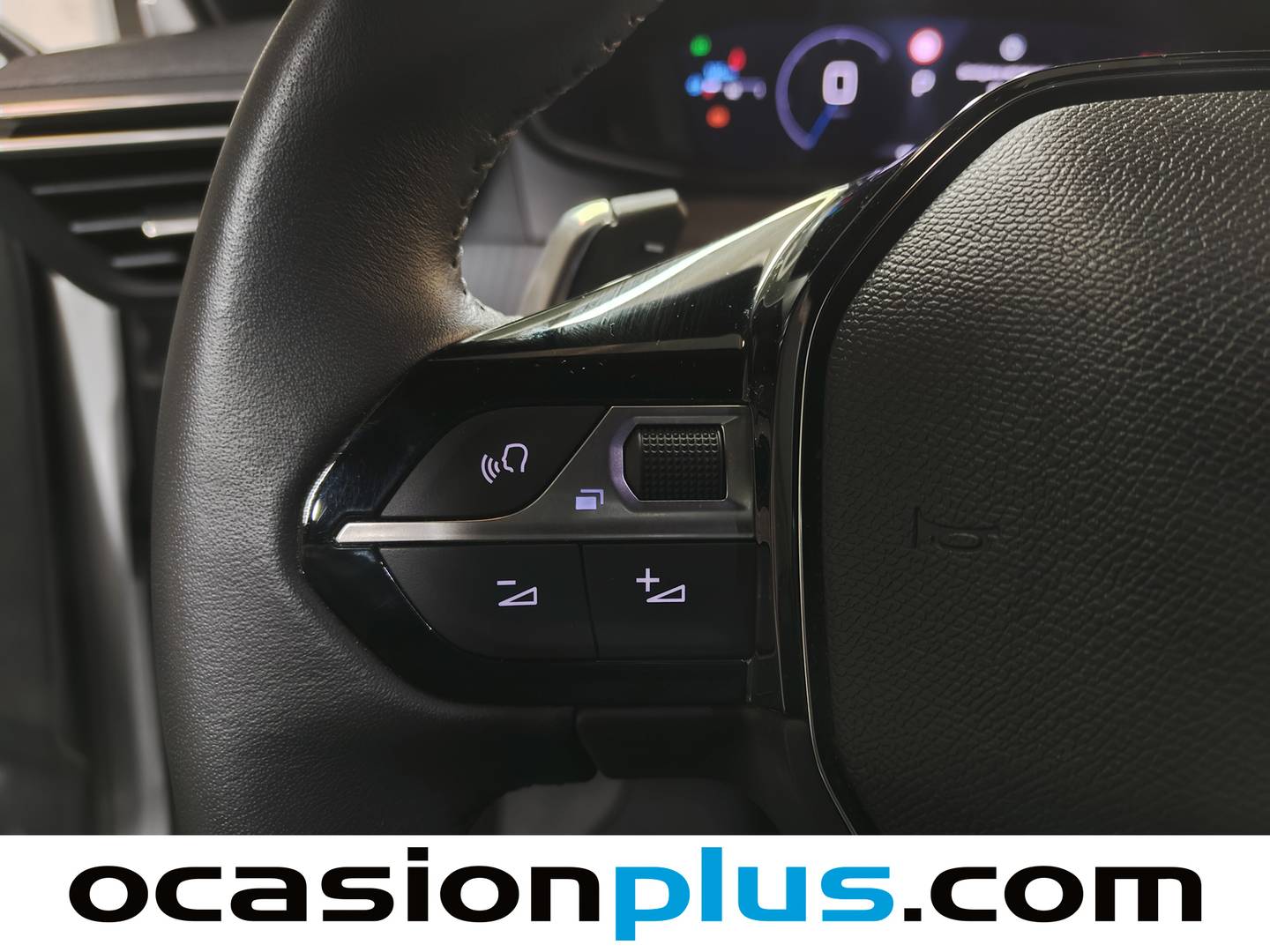 Foto Peugeot 2008 Peugeot 2008 Allure Hybrid eDCS6 (136 CV)