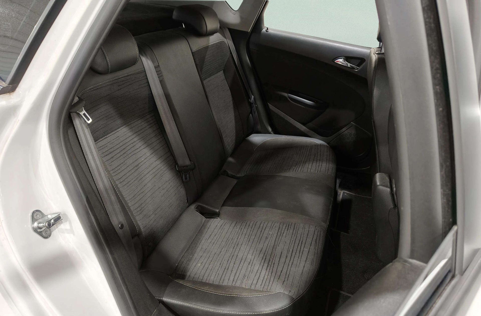 Opel Astra 2.0 CDTi Excellence - foto 16