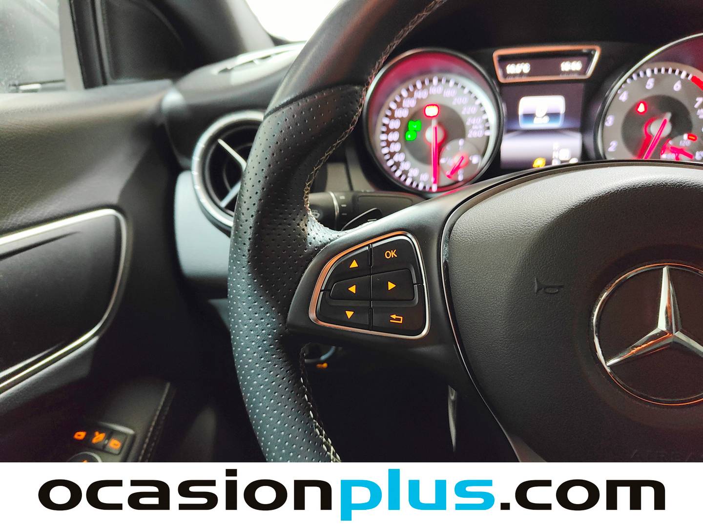 Foto Mercedes CLA Mercedes-Benz CLA 180 (122 CV)