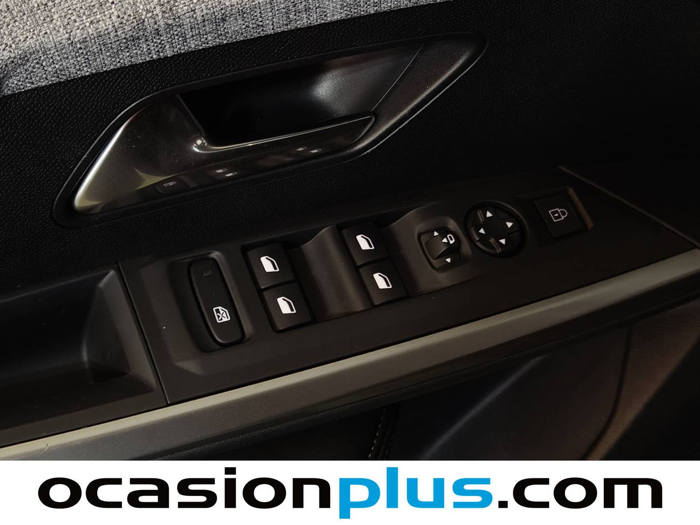 Foto Peugeot 5008 Hybrid Peugeot 5008 Hybrid 1.2 Allure eDCS6 (136 CV) 7 Plazas