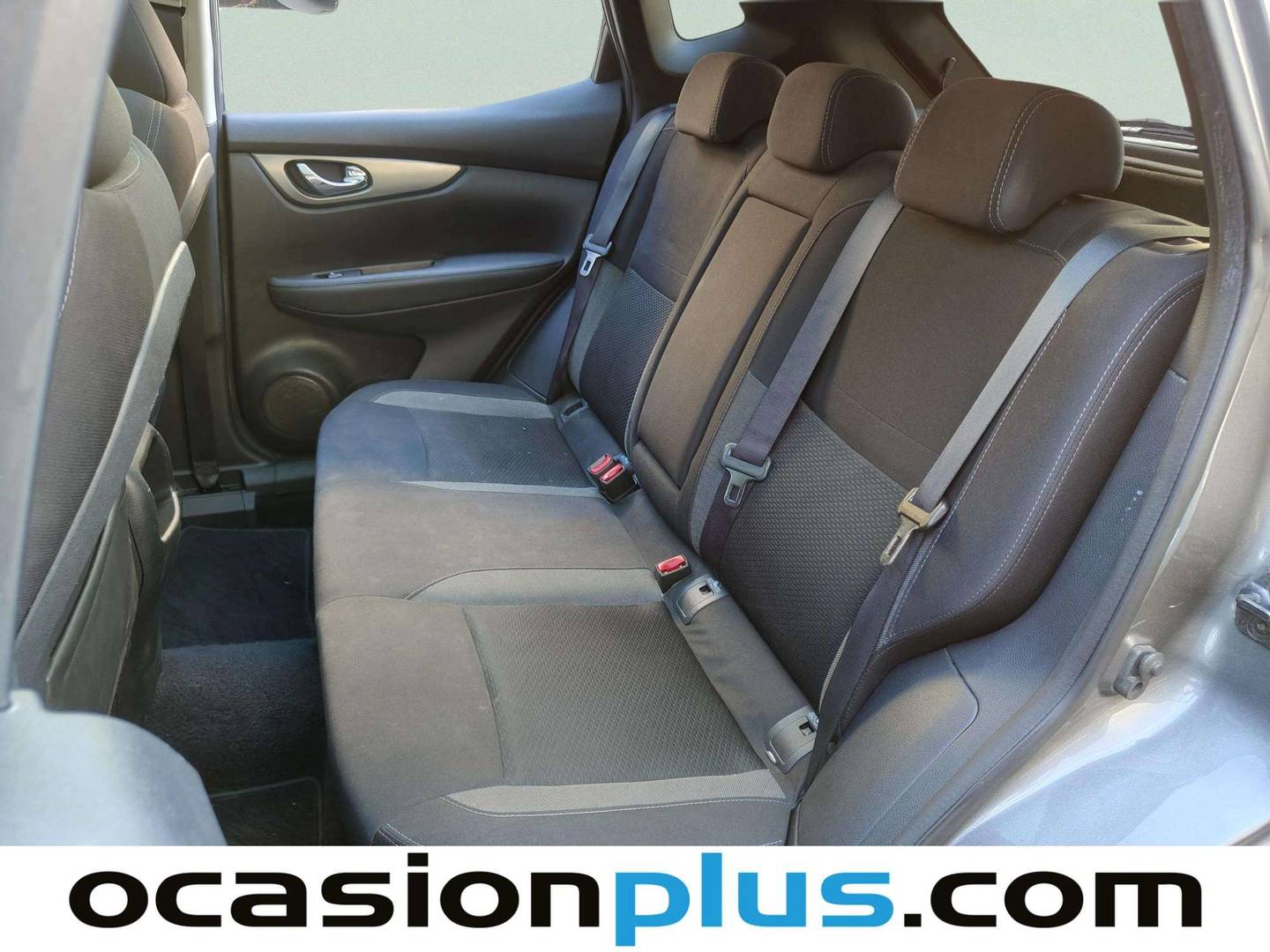 Foto asientos traseros Nissan QASHQAI Nissan Qashqai DIG-T 140 N-Connecta (140 CV)