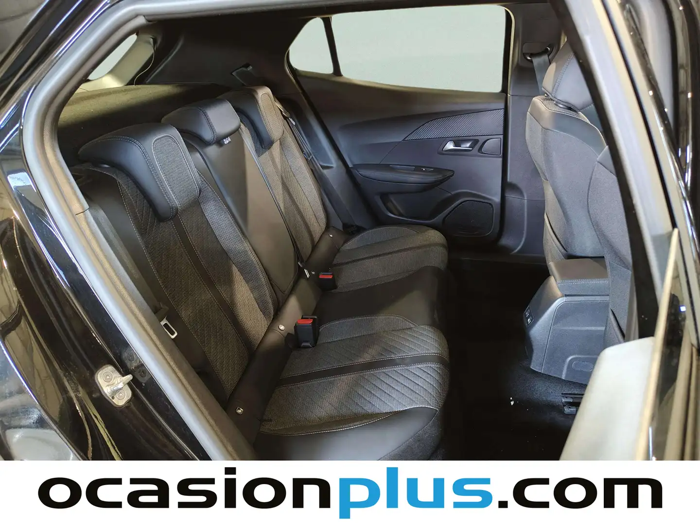 Foto Peugeot 2008 Peugeot 2008 Allure Hybrid eDCS6  (145 CV)