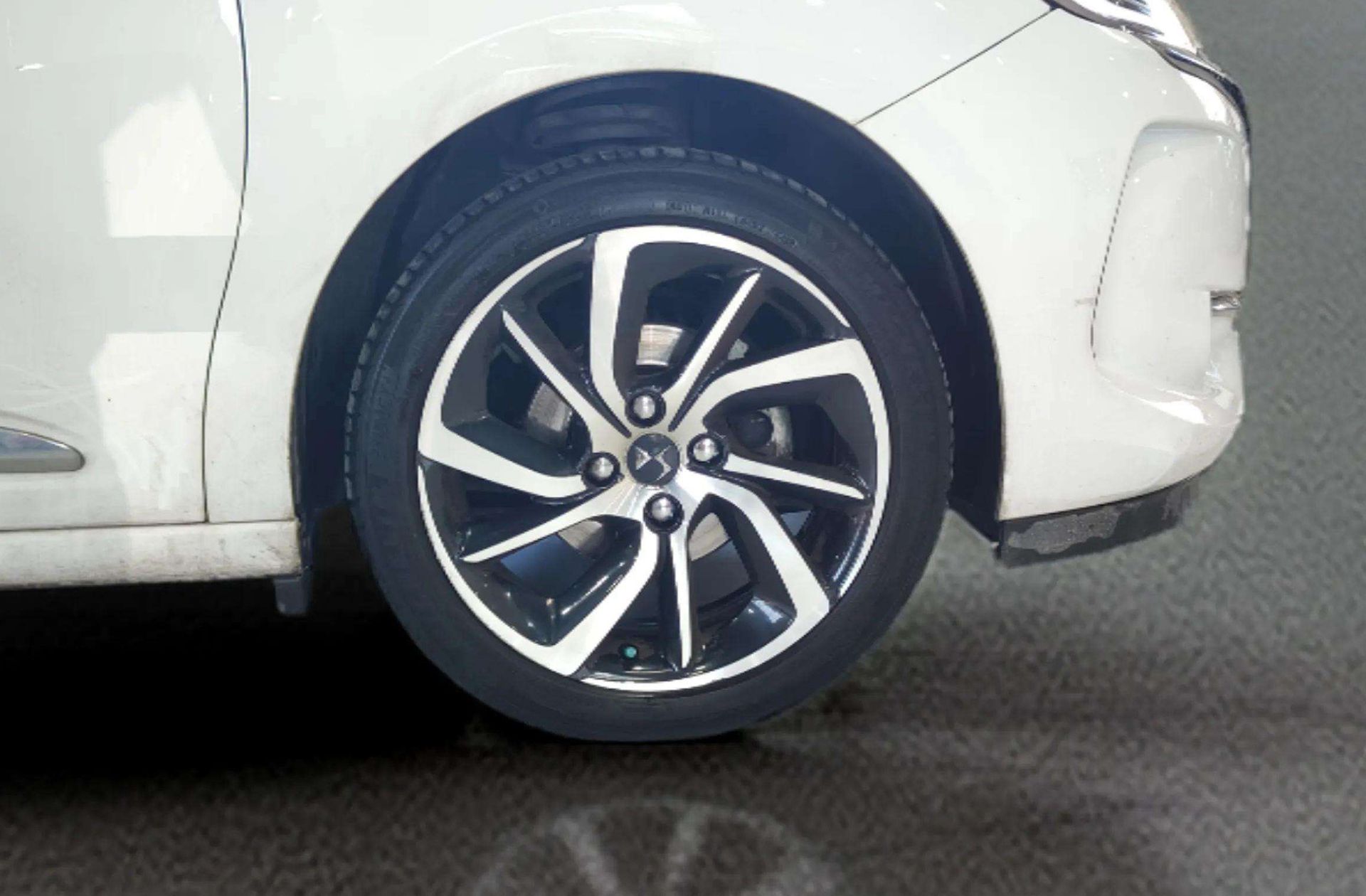 DS DS 3 BlueHDi 100 Style - foto 27