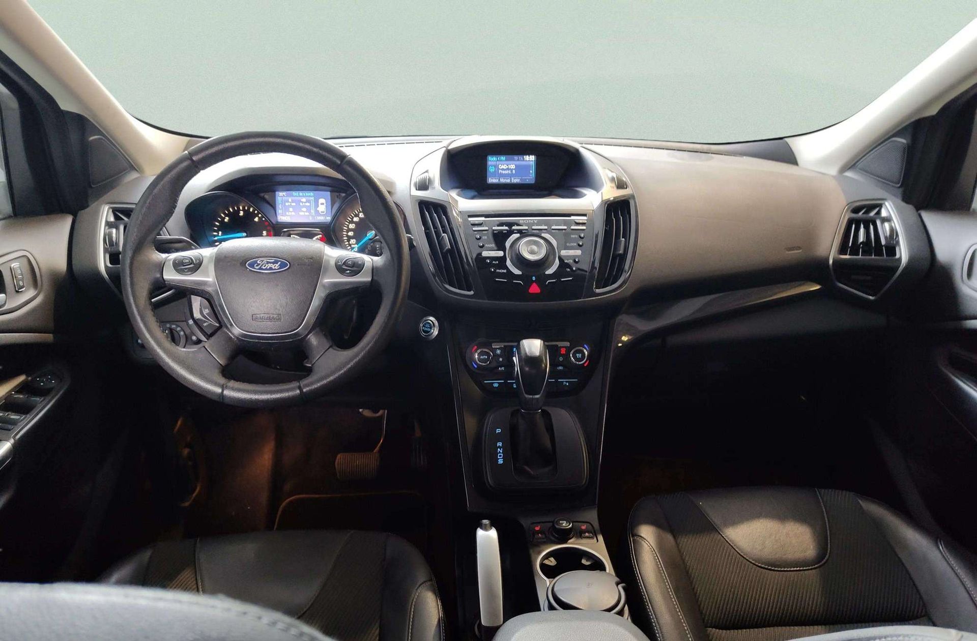 Ford Kuga 2.0 TDCi Titanium 4x4 Powershift - foto 6
