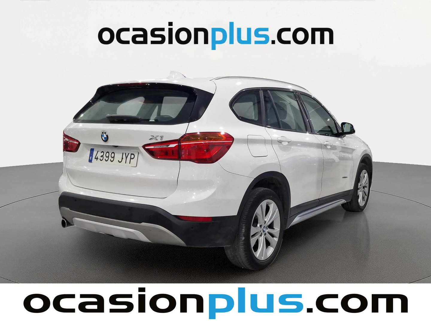 Foto trasera BMW X1 BMW X1 sDrive18d (150 CV) derecha