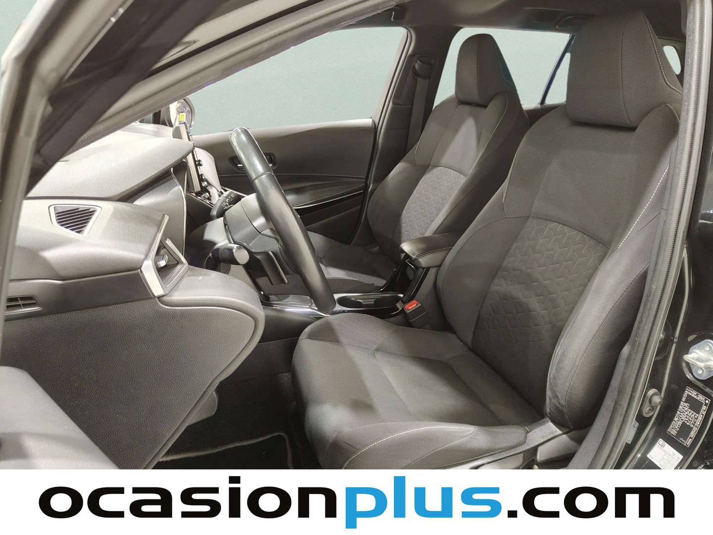 Foto asientos delanteros Toyota Corolla Toyota Corolla Touring Sports 180H Feel! E-CVT (180 CV)