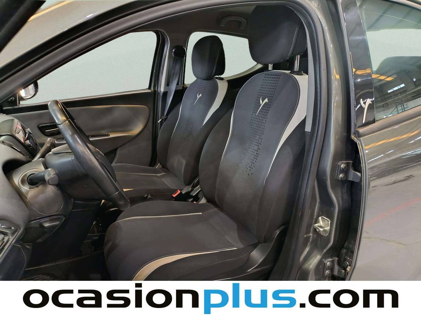 Lancia Ypsilon Lancia Ypsilon 1.2 Elefantino Evo II (69 CV) seminuevo