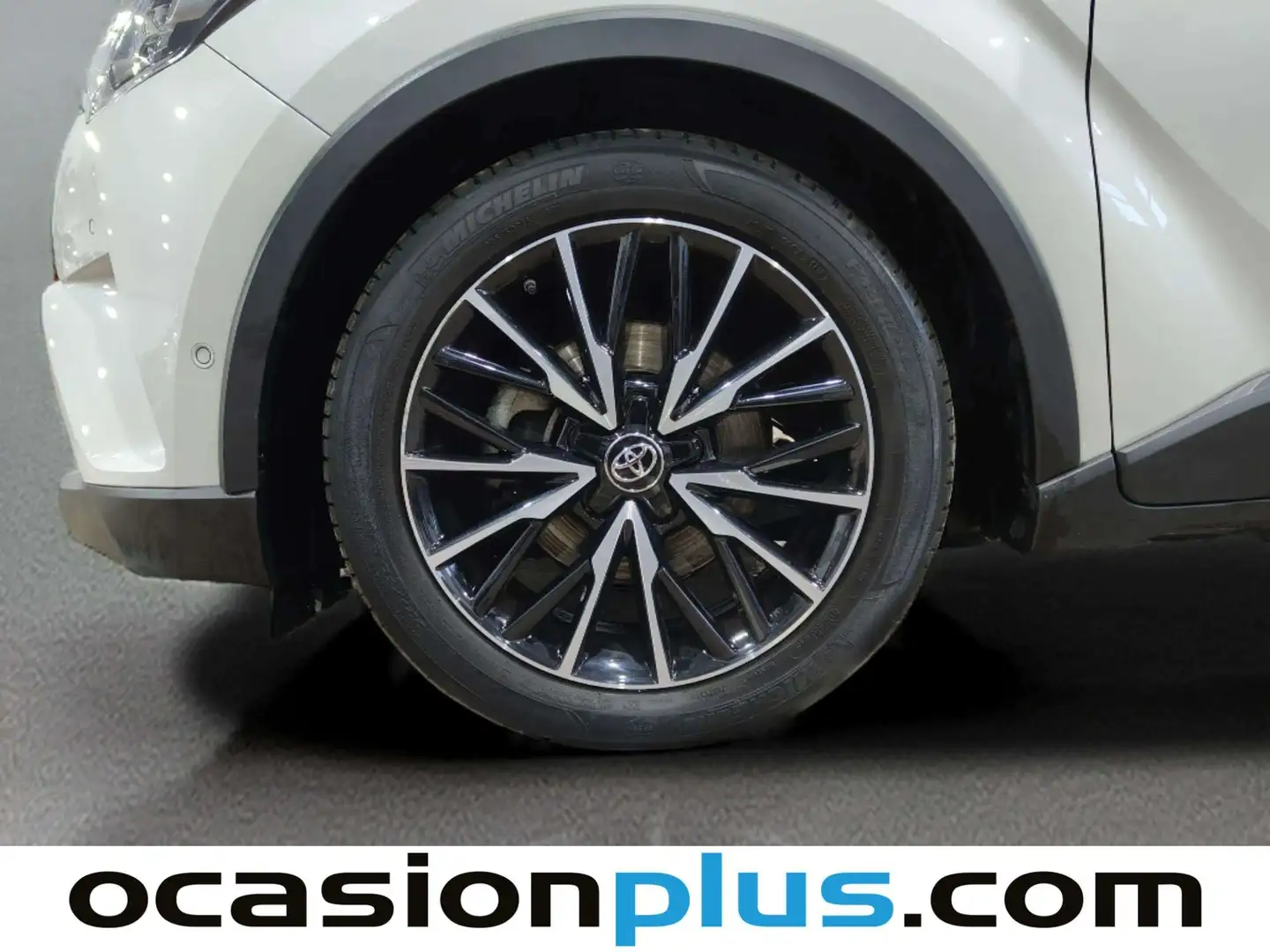 Foto Toyota C-HR Toyota C-HR 1.8 125H Style Plus (122 CV)