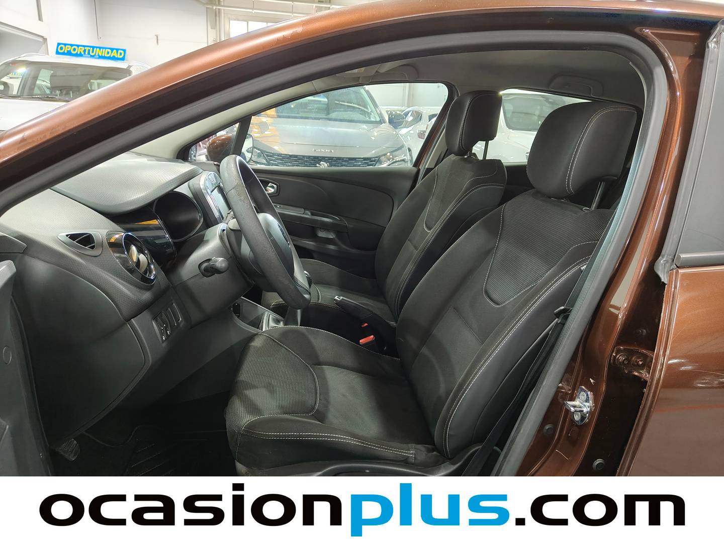 Foto asientos delanteros Renault Clio Renault Clio Expression 1.2 16v (75 CV)