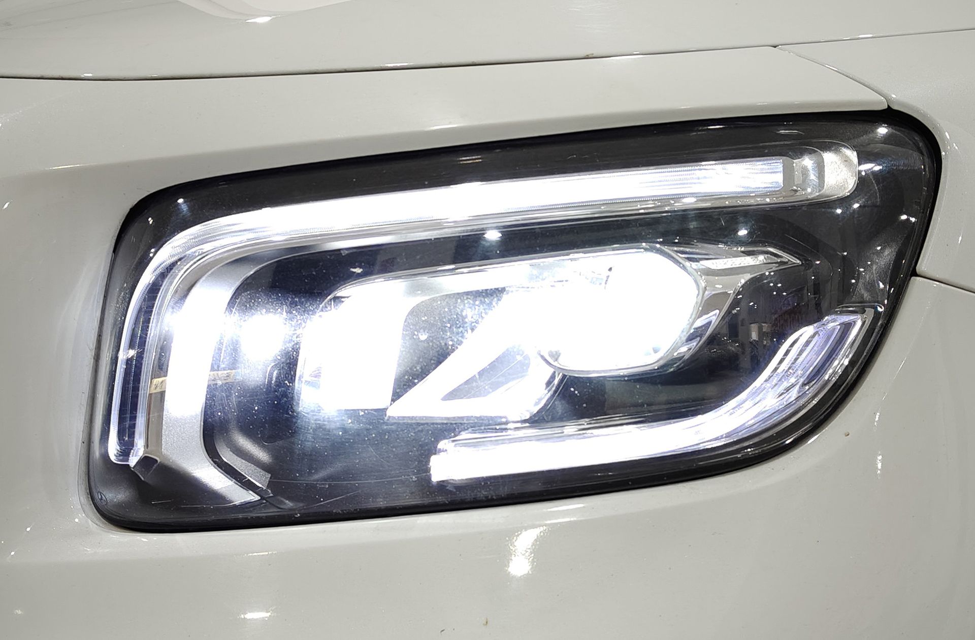 Mercedes-Benz GLB 220 D 4Matic DCT - foto 16