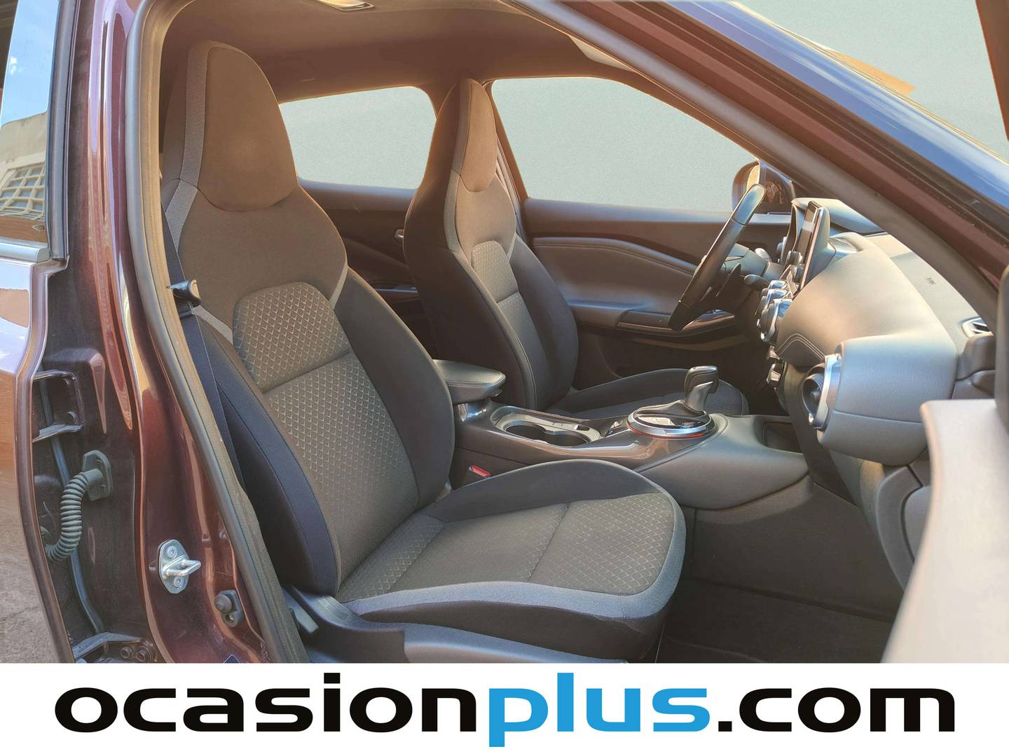 Foto Nissan JUKE Nissan Juke DIG-T N-Connecta 4x2 DCT (117 CV)