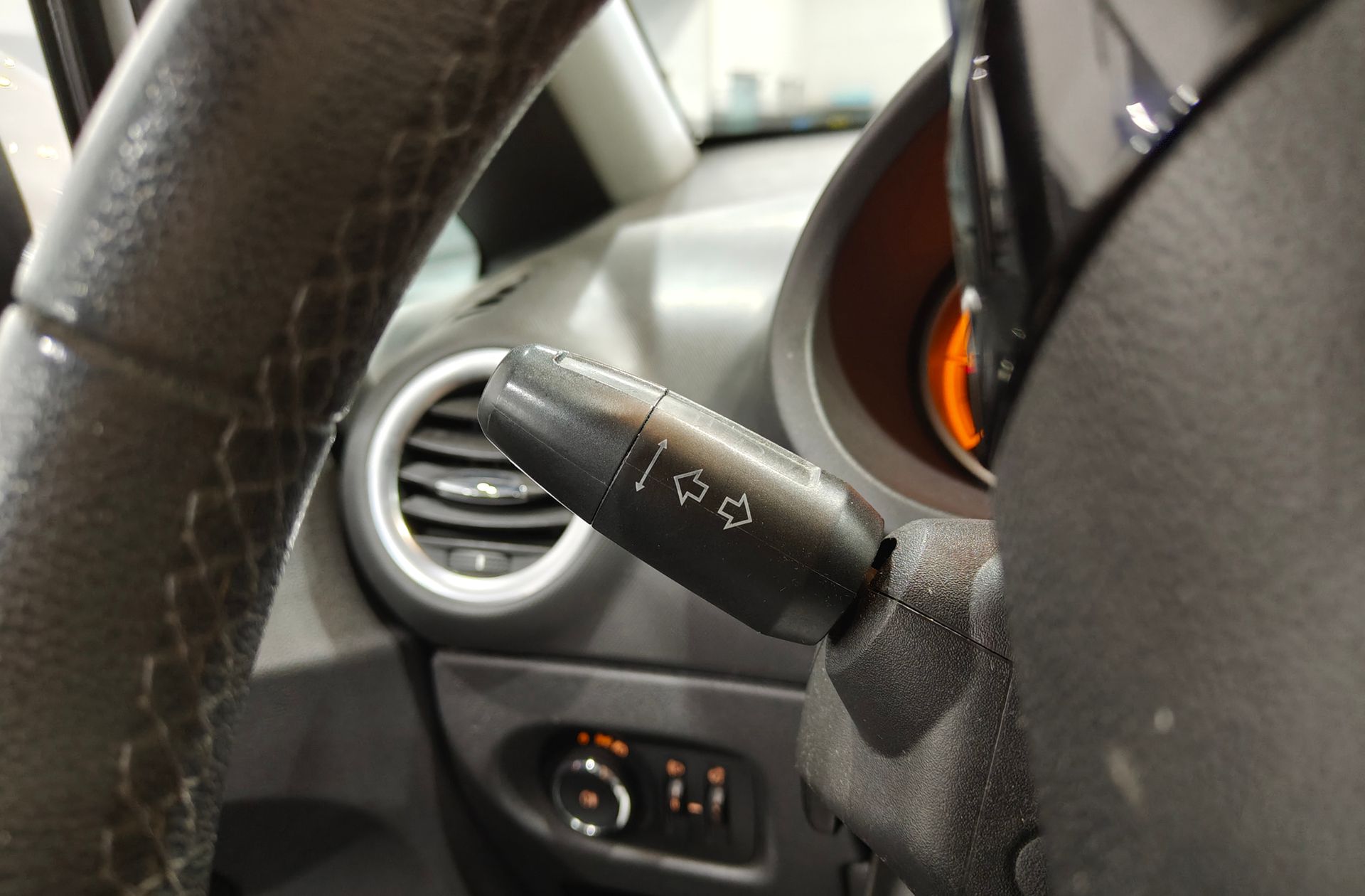 Opel Corsa 1.3 ecoFlex Selective - foto 21