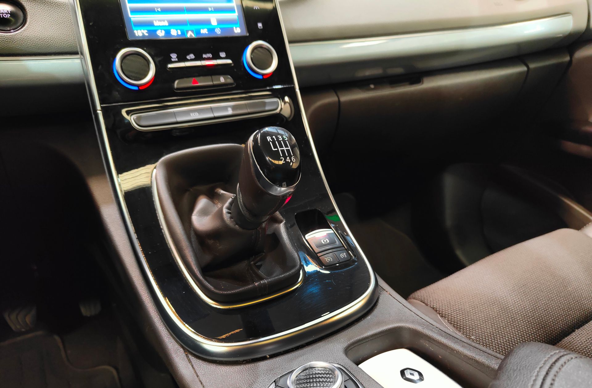 Renault Espace Zen Energy dCi 7 plazas - foto 5