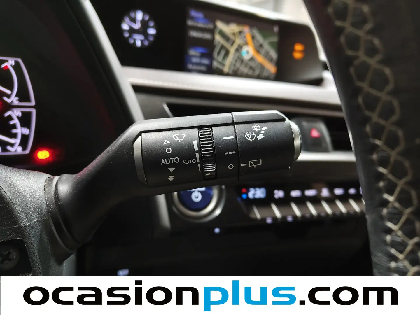 Foto Lexus UX Lexus UX 250h Business Navigation 2WD (184 CV)