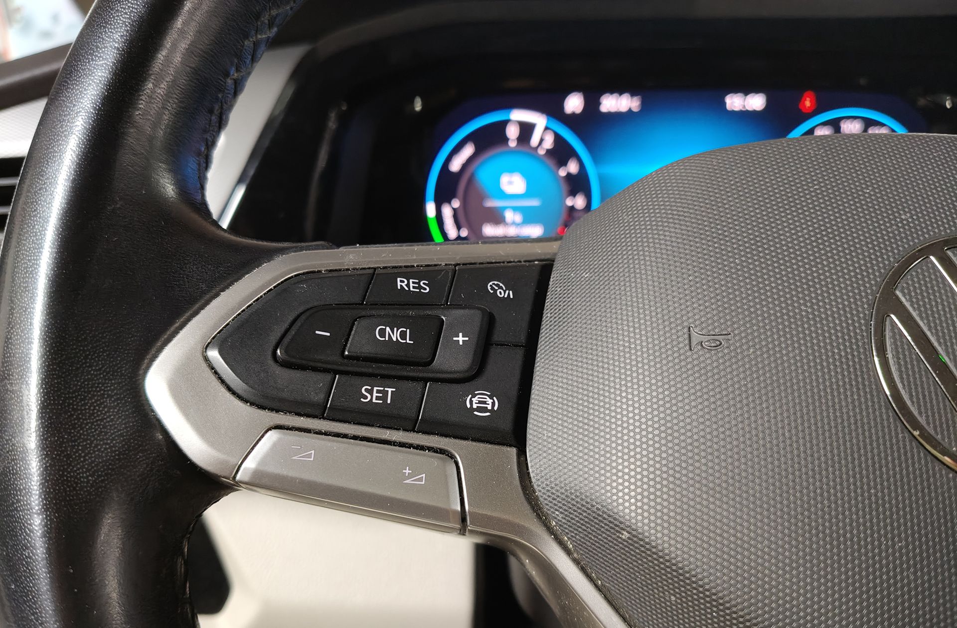 Volkswagen Multivan 1.4 TSI PHEV Batalla Corta DSG 7 plazas - foto 30