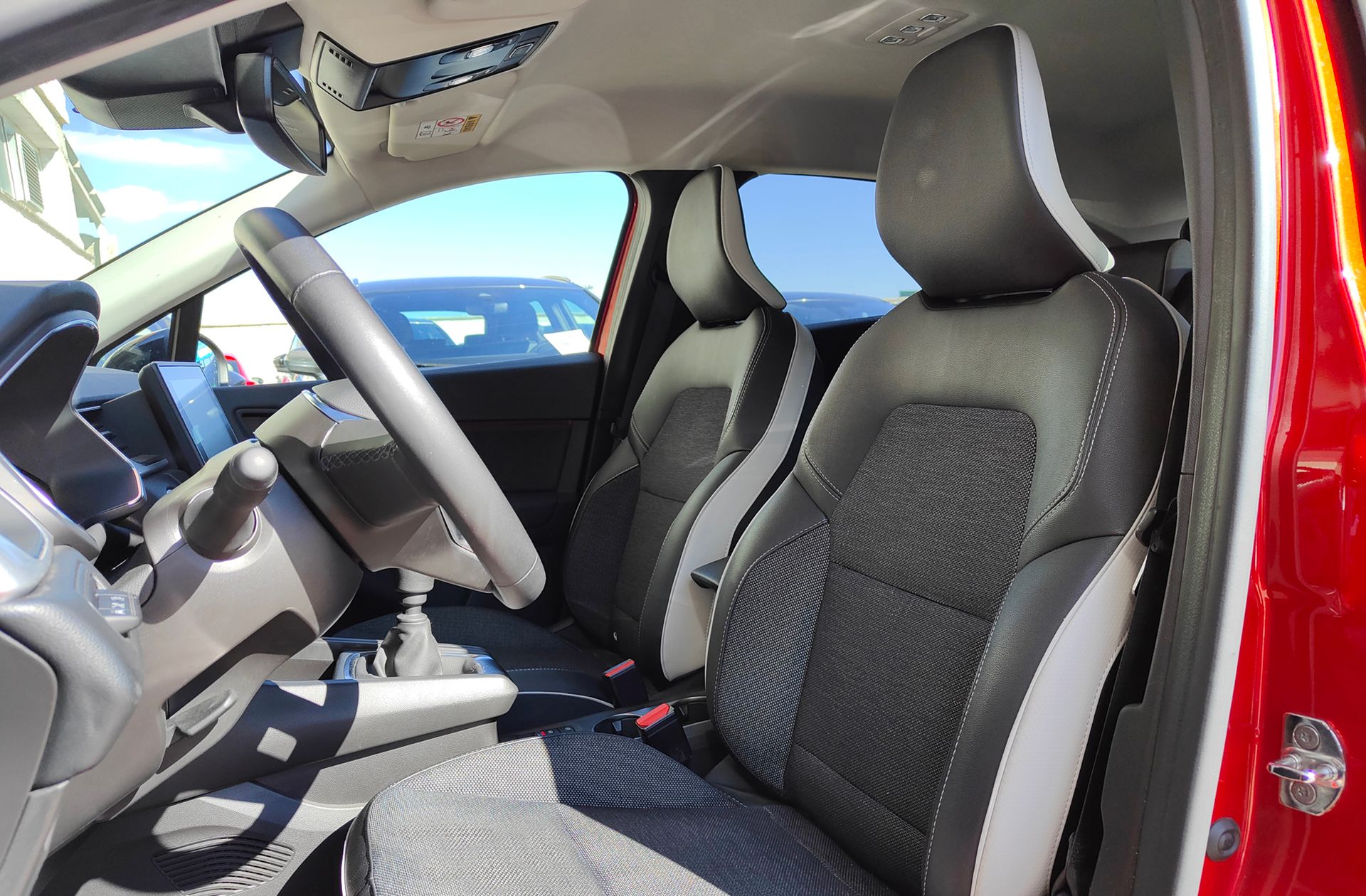 Renault Captur Techno TCe GPF - foto 11