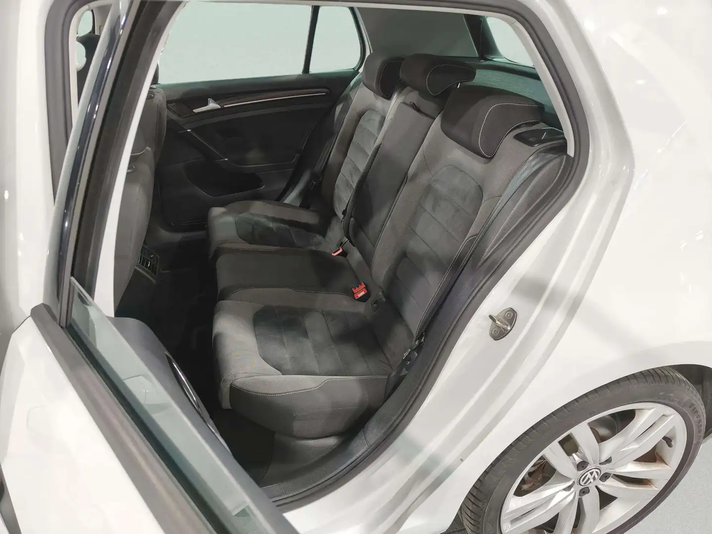 Foto Volkswagen Golf Volkswagen Golf Sport 2.0 TDI CR BMT (150 CV)