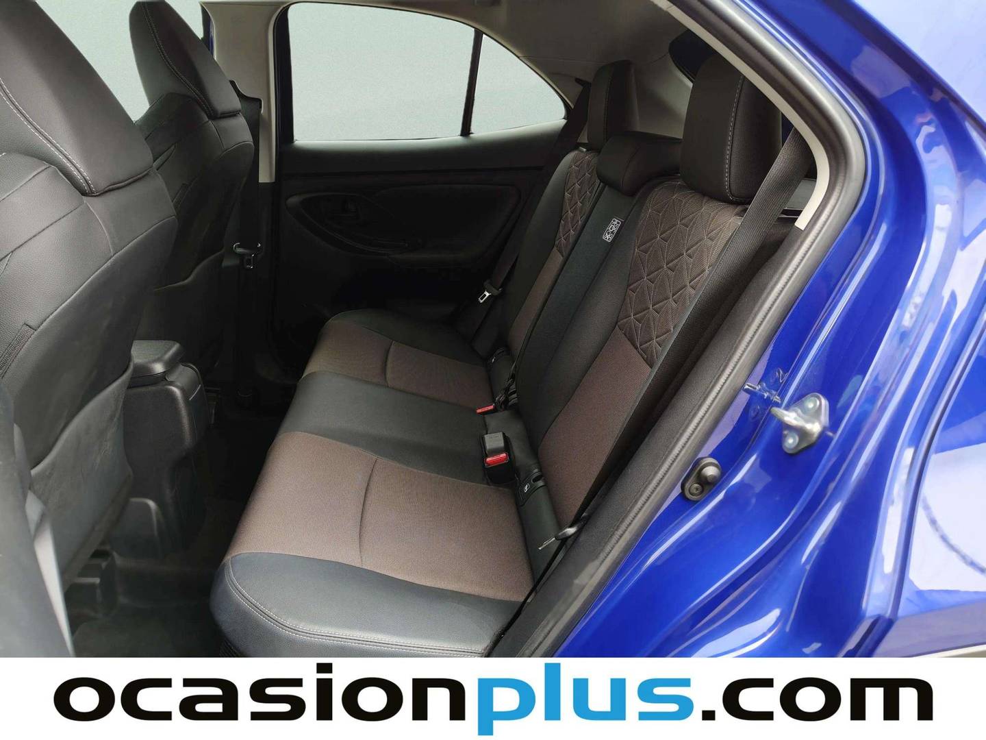 Foto asientos traseros Toyota Yaris Cross Toyota Yaris Cross 120H Style (116 CV)