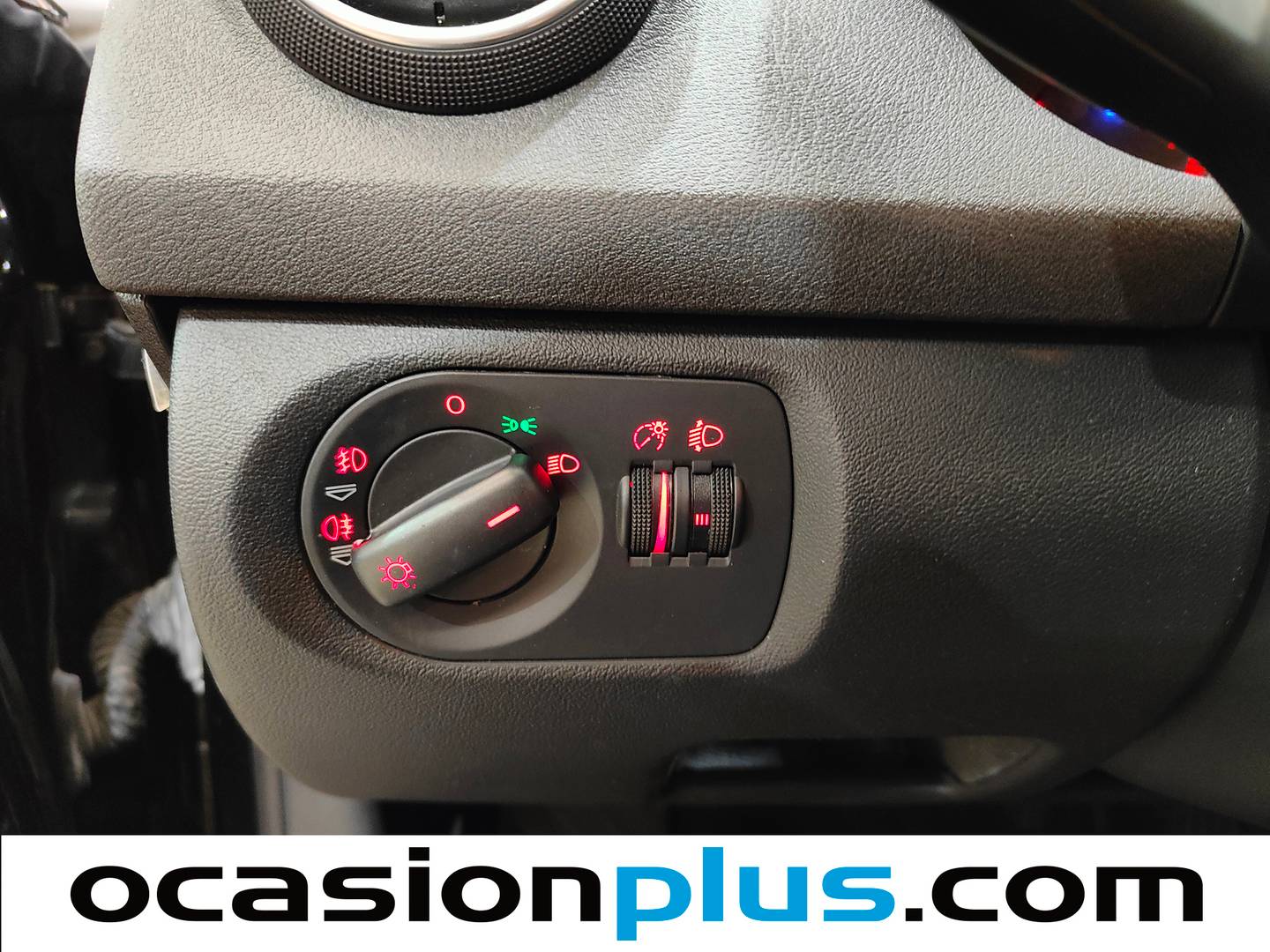 Acabados Audi A3 Audi A3 Sportback Ambition 1.6 (102 CV)