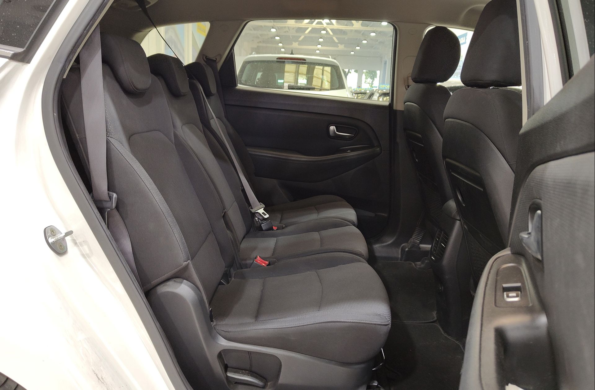 Kia Carens 1.7 CRDi VGT Eco-Dynam x-Tech - foto 15