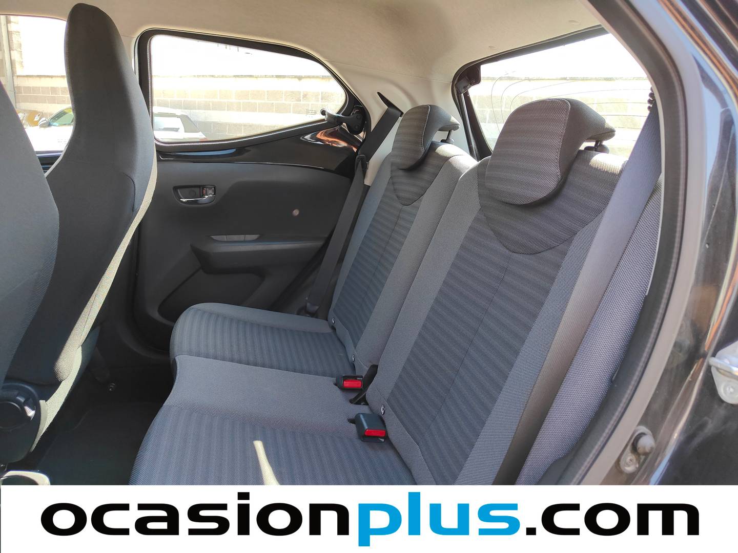 Foto asientos traseros Toyota Aygo Toyota Aygo 1.0 70 X-Play (72 CV)