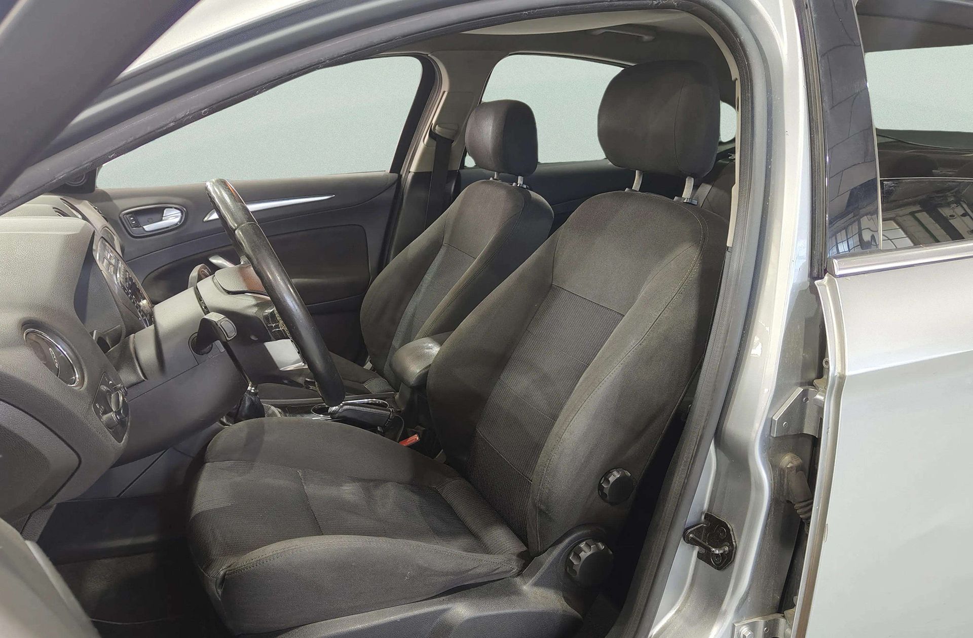 Ford Mondeo 2.0 TDCi Titanium - foto 8