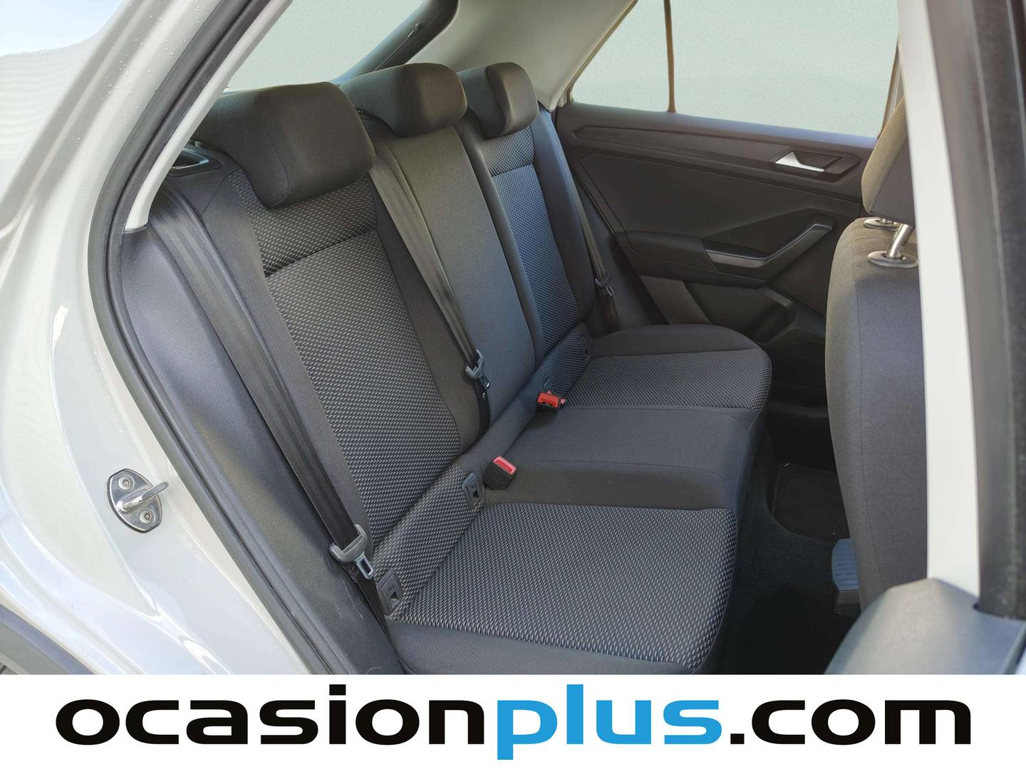 Foto Volkswagen T-Roc Volkswagen T-Roc 1.0 TSI  (110 CV)