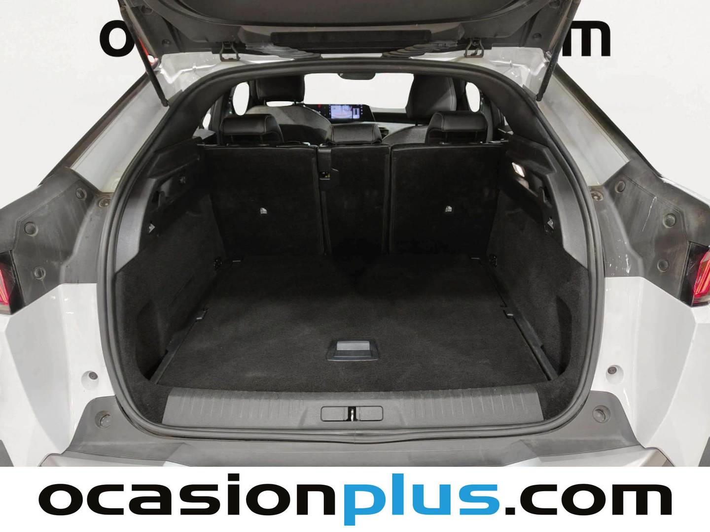 Fotos maletero Peugeot 3008 Hybrid Peugeot 3008 Allure Hybrid eDCS6 (136 CV)