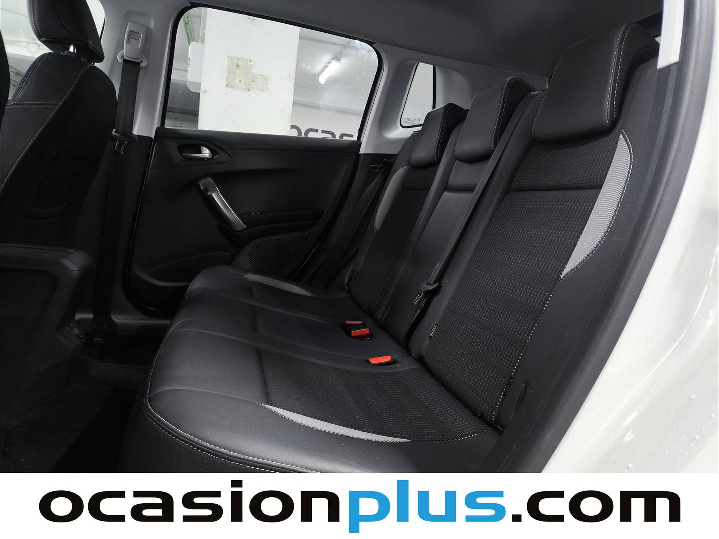 Foto asientos traseros Peugeot 2008 Peugeot 2008 PureTech 110 S&S Allure (110 CV)