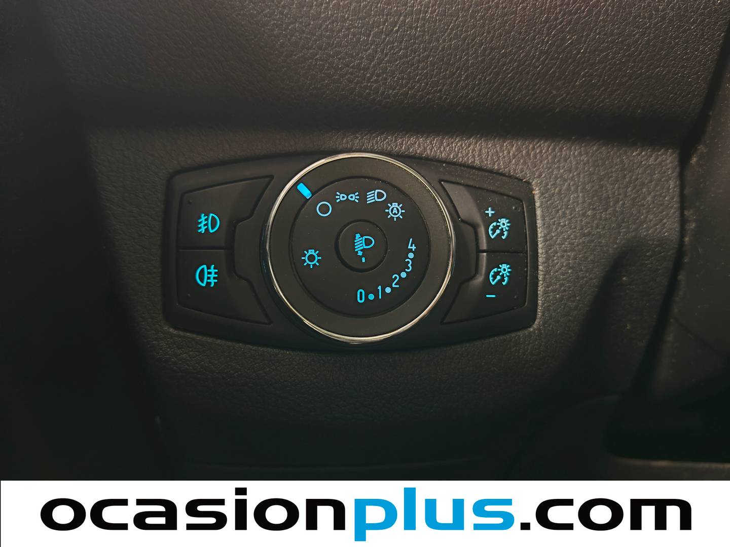 Extras y acabados del Ford Tourneo Courier FORD Tourneo Courier 1.0 EcoBoost Trend 74 kW (100cv )