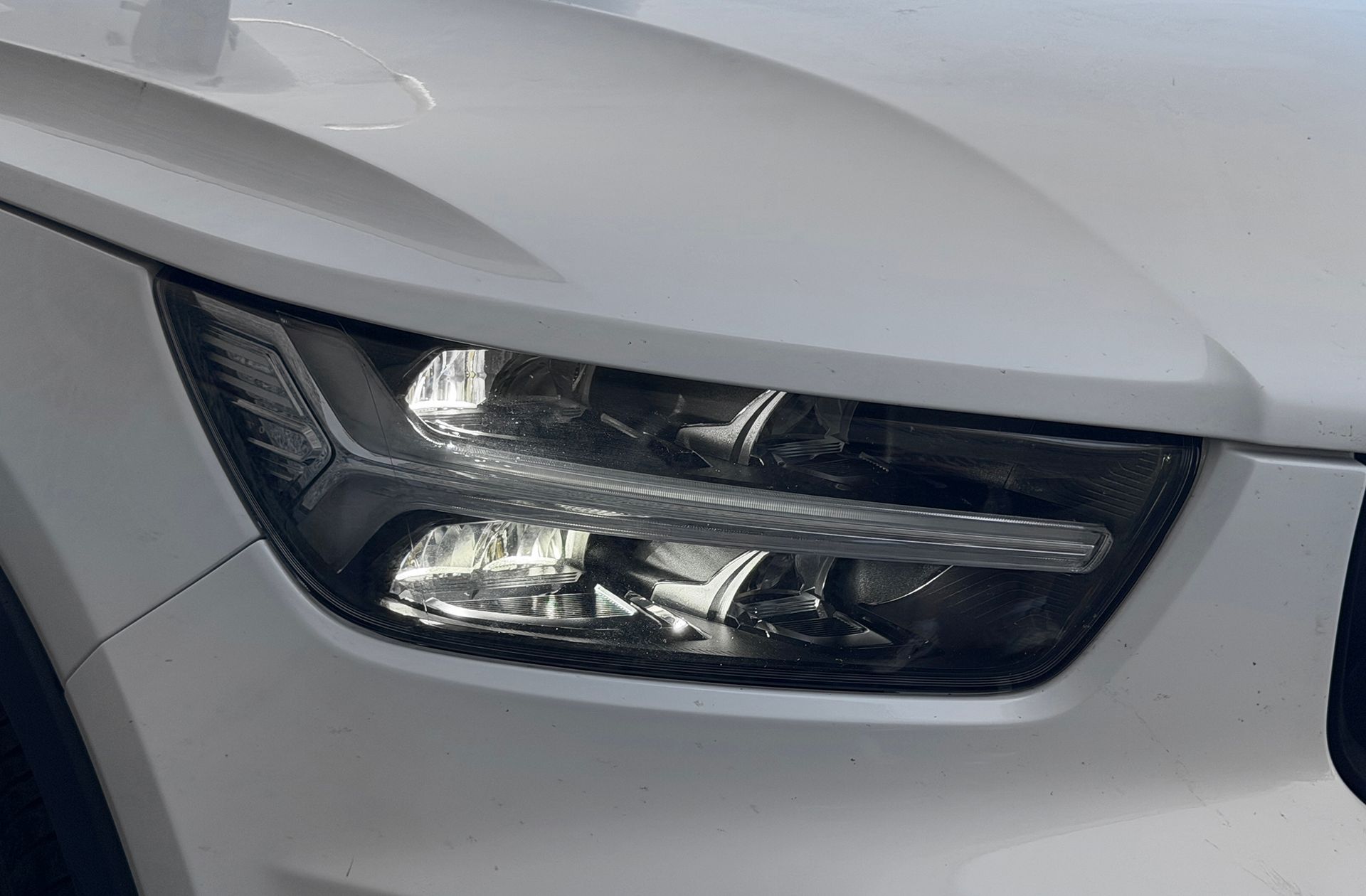 Volvo XC40 T3 R-Design - foto 15