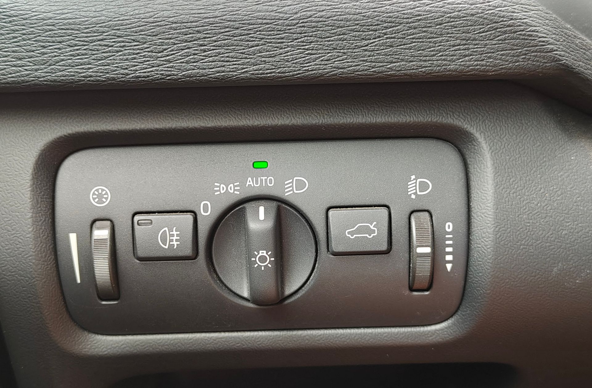 Volvo V40 D2 Kinetic - foto 21