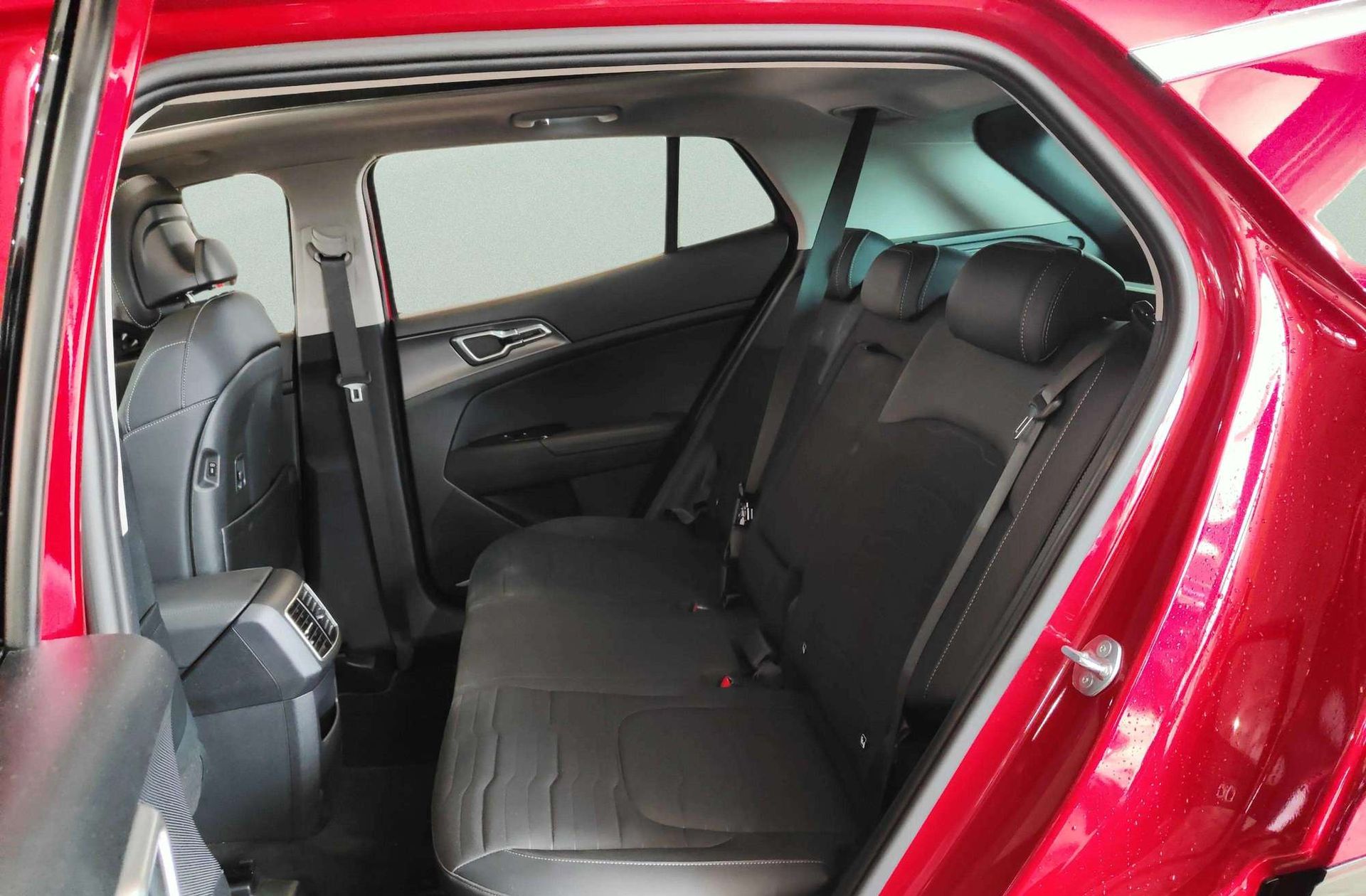 Kia Sportage 1.6 T-GDi HEV Tech 4x2 - foto 16