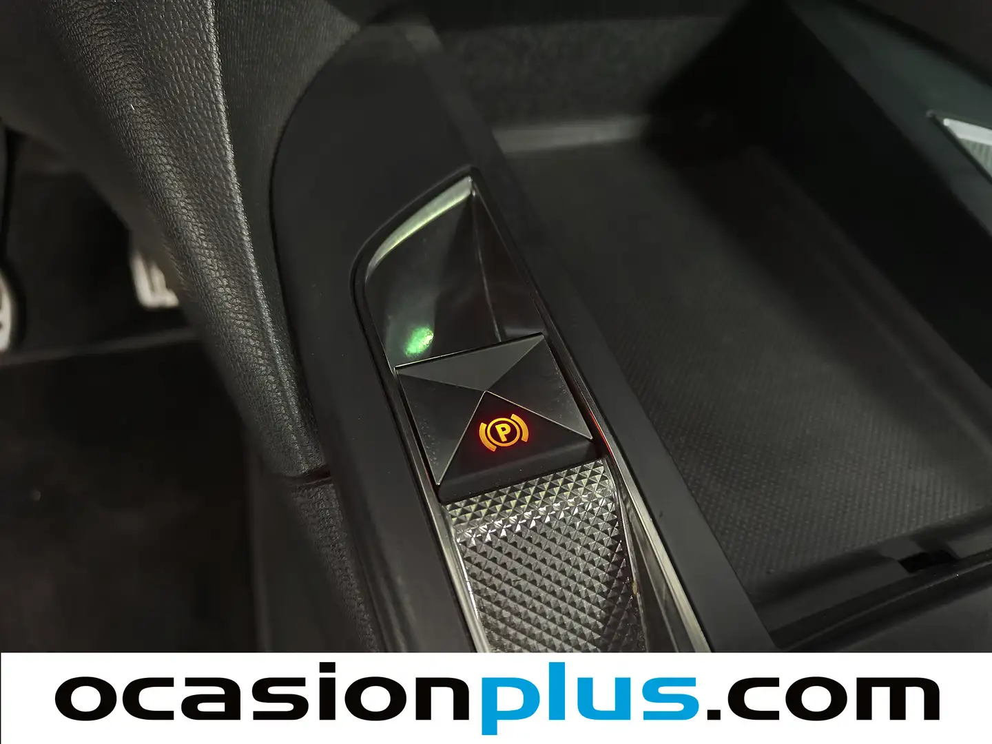 Foto DS DS 3 Crossback DS DS3 Crossback BlueHDi 130 Ines de la Fressange Auto (131 CV)