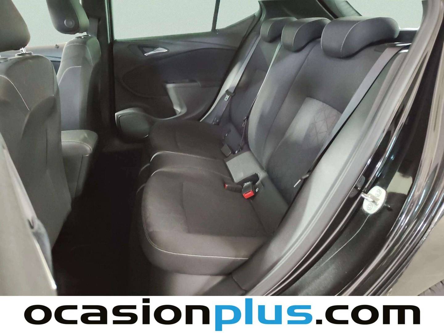 Foto asientos traseros Opel Astra Opel Astra 1.6 CDTI 120 Aniversario (110 CV)